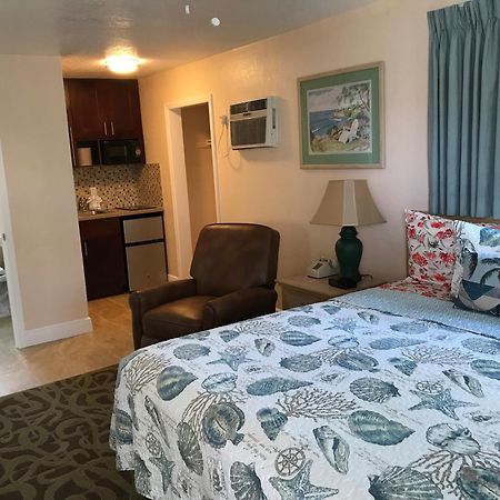 Carlton House Motel And Suites 圣徒皮特海滩 外观 照片