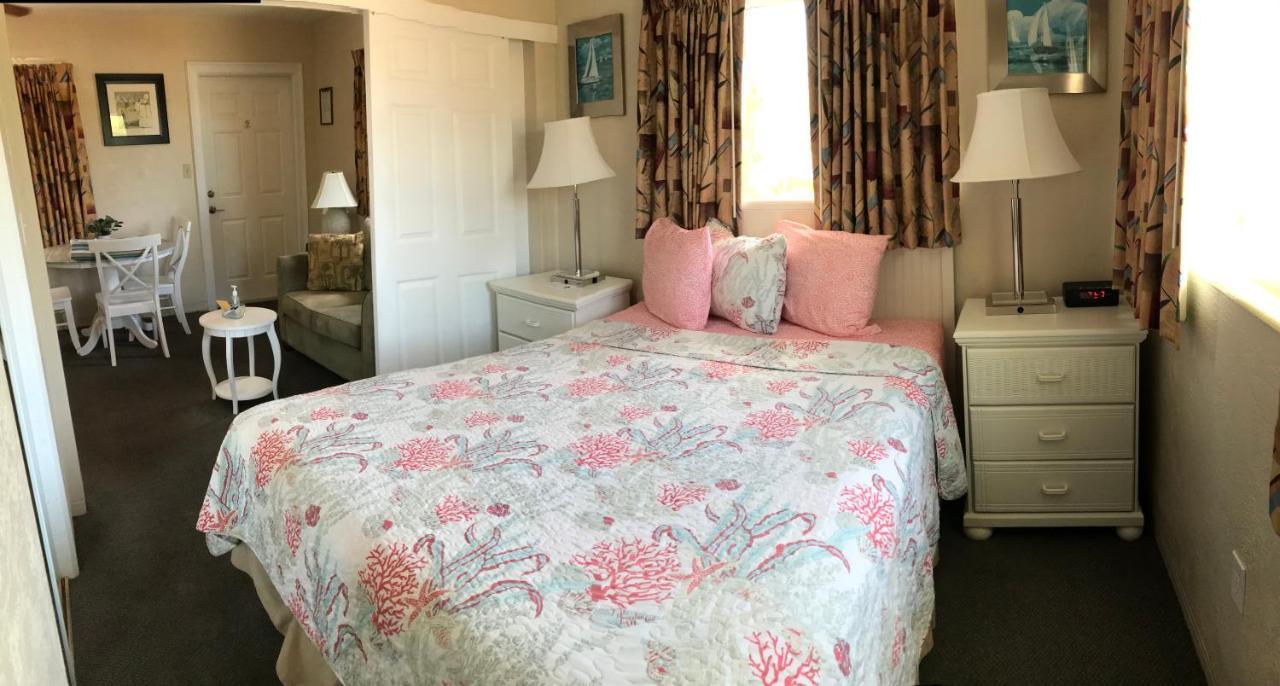 Carlton House Motel And Suites 圣徒皮特海滩 外观 照片