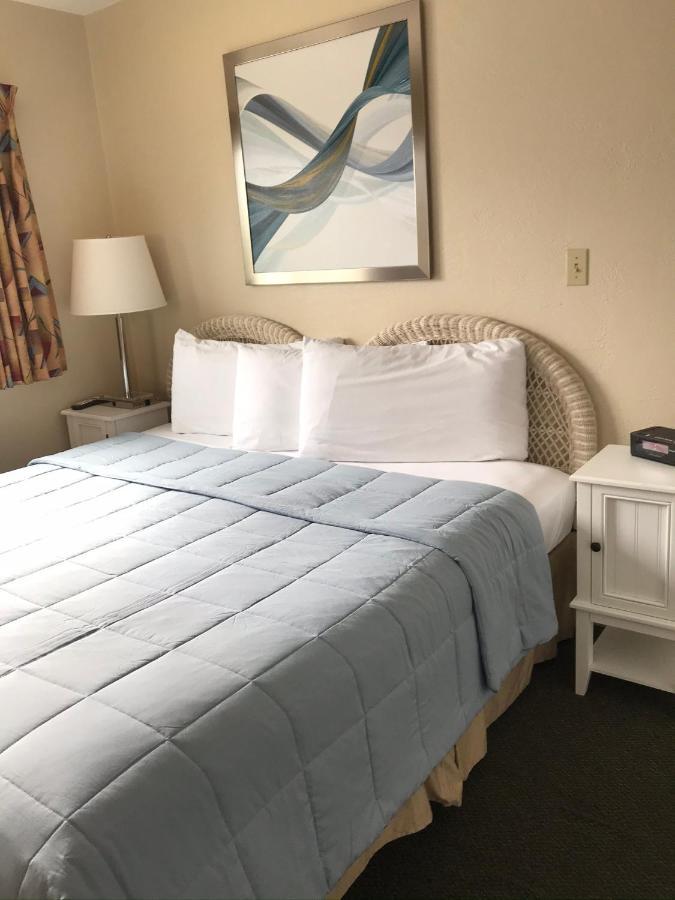 Carlton House Motel And Suites 圣徒皮特海滩 外观 照片