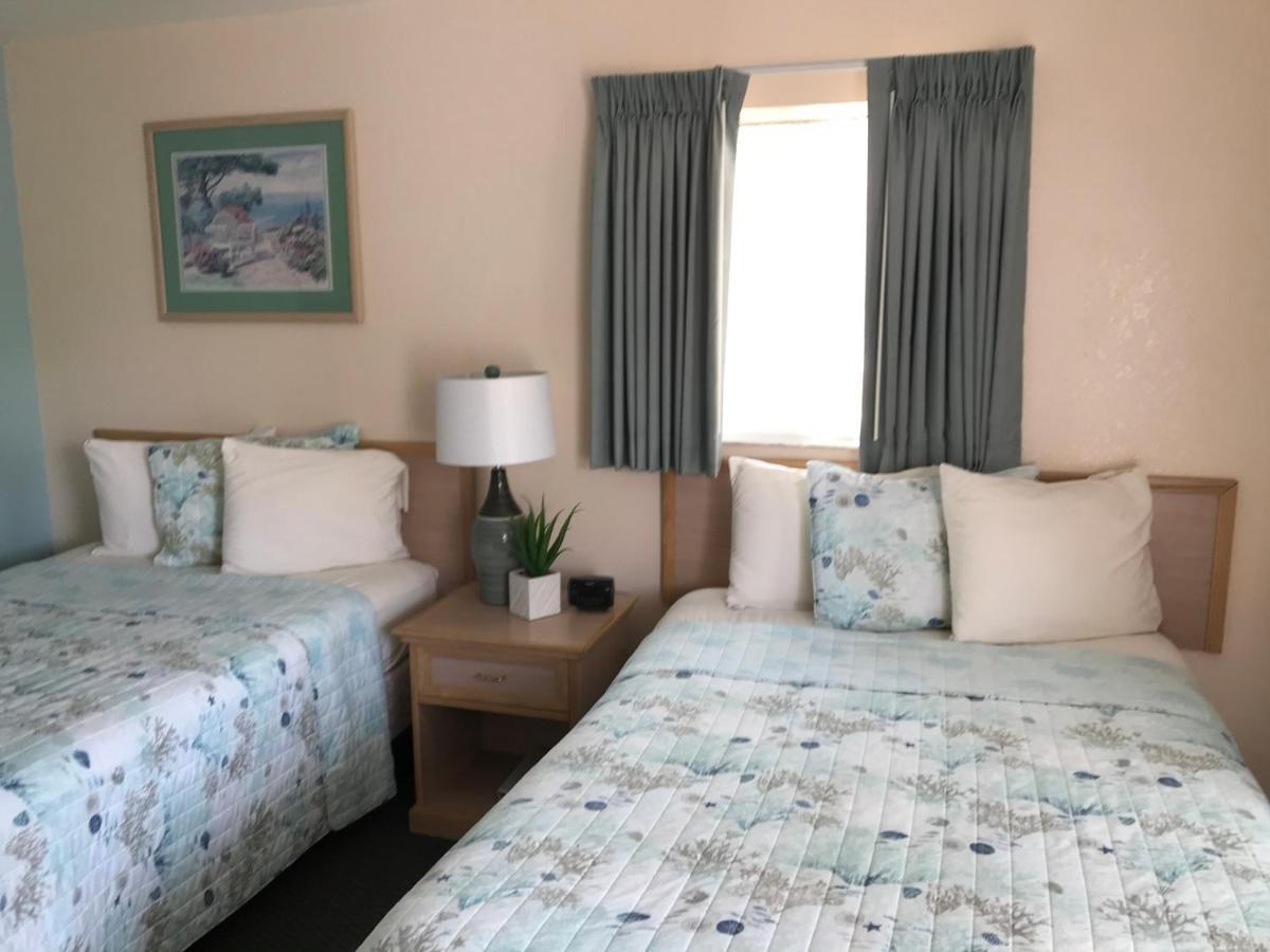 Carlton House Motel And Suites 圣徒皮特海滩 外观 照片