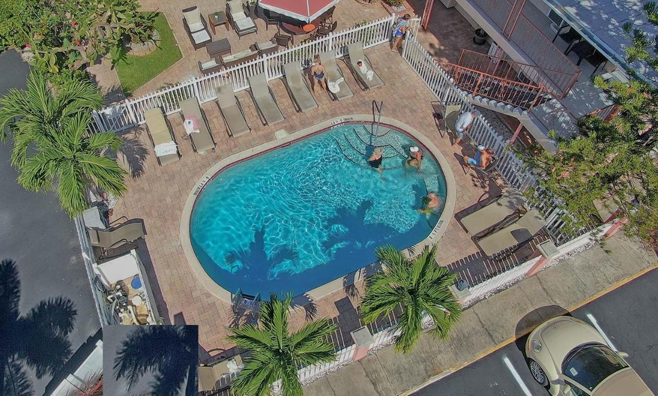 Carlton House Motel And Suites 圣徒皮特海滩 外观 照片