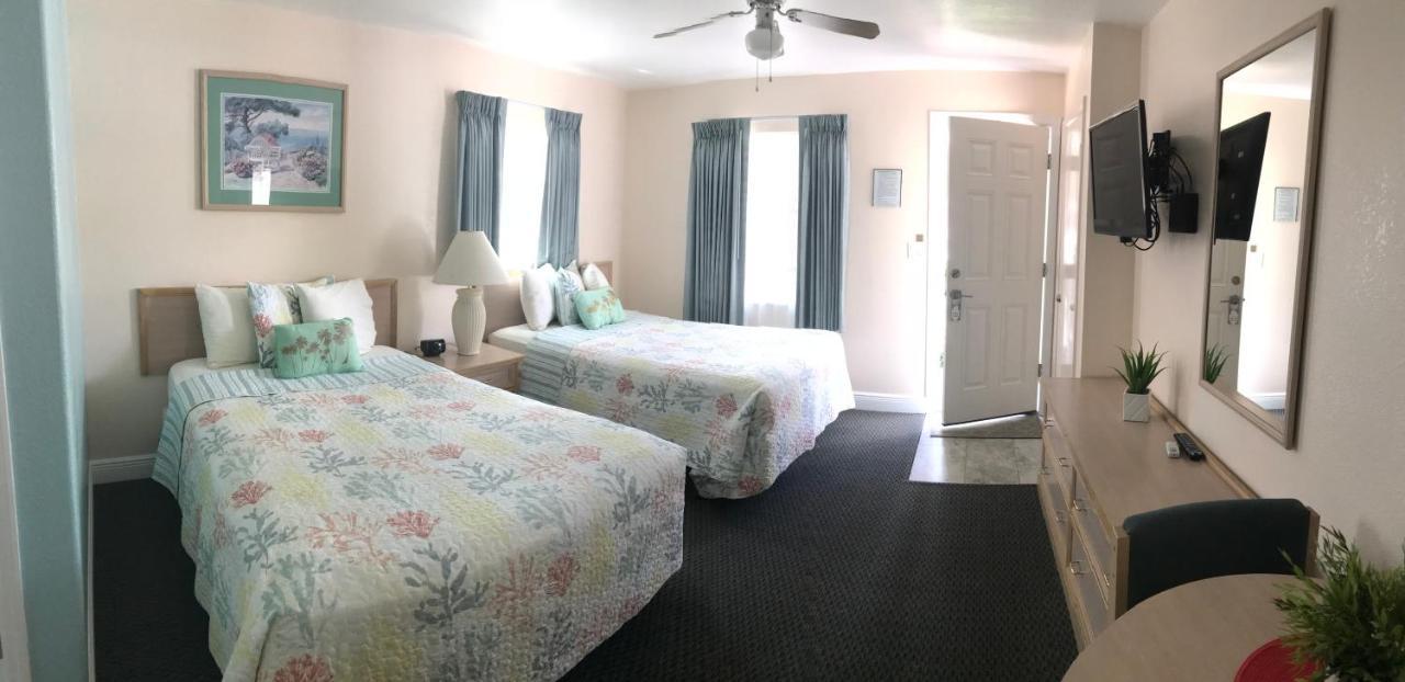 Carlton House Motel And Suites 圣徒皮特海滩 外观 照片